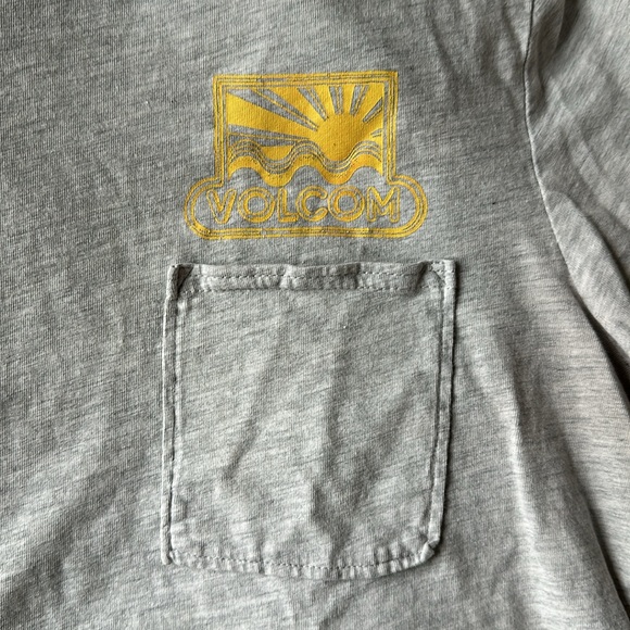 Grey Volcom Crop Top - Picture 2 of 3